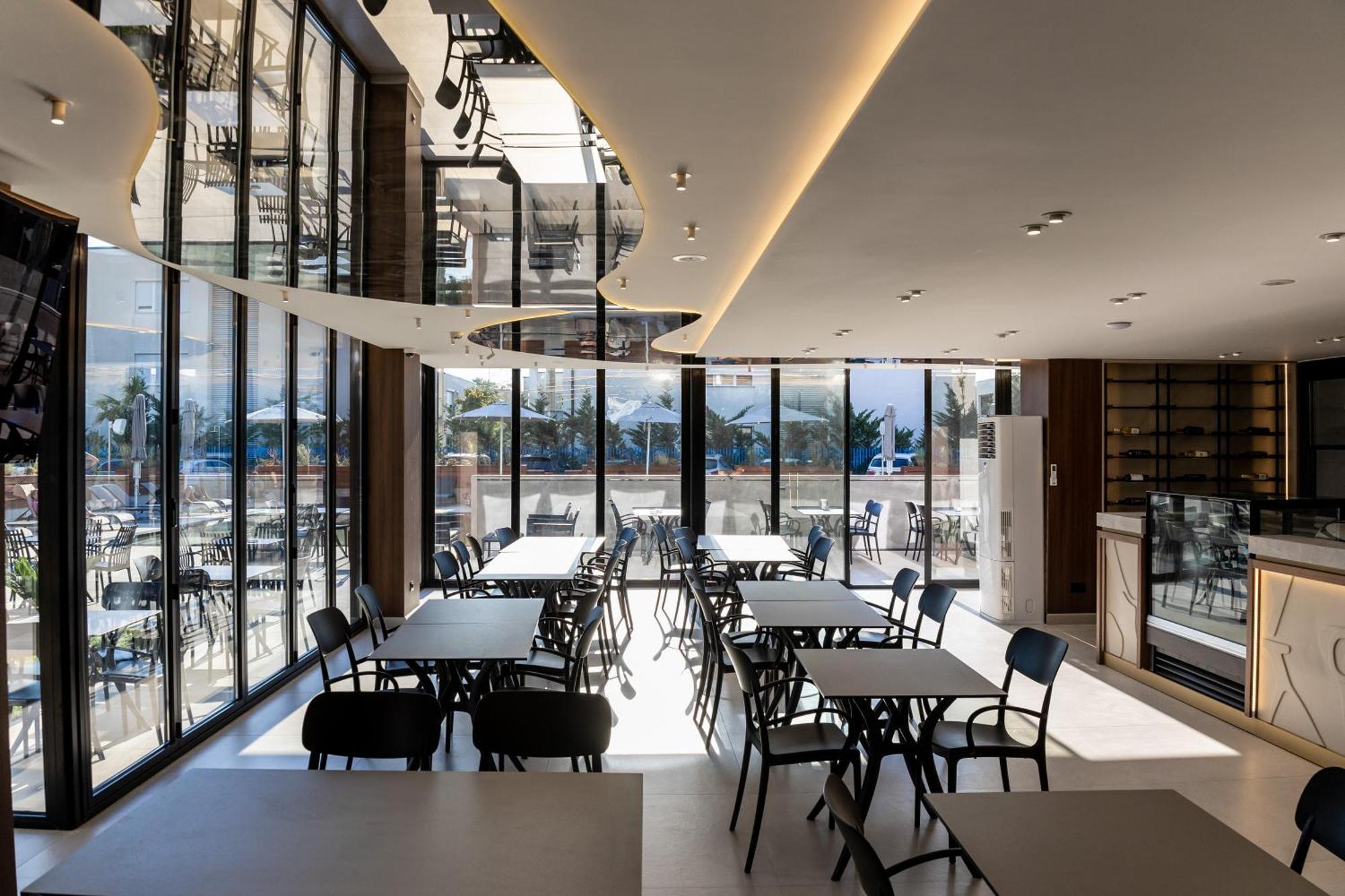 Bolt Boutique Hotel Лежа Екстер'єр фото